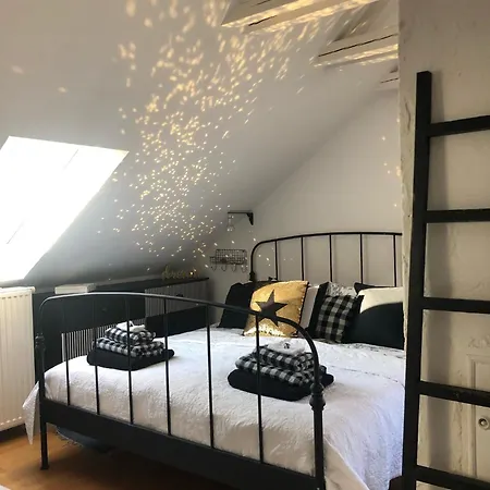 Privatunterkunft Charming Home&gardens In Augsburg