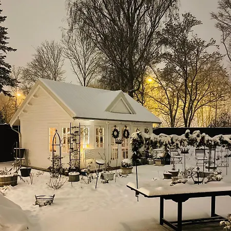 Charming Home&gardens In