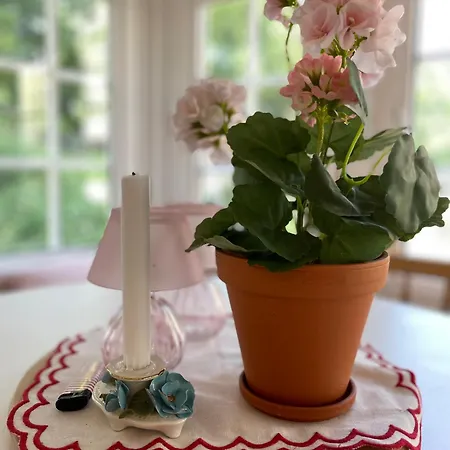 Charming Home&gardens In Privatunterkunft *