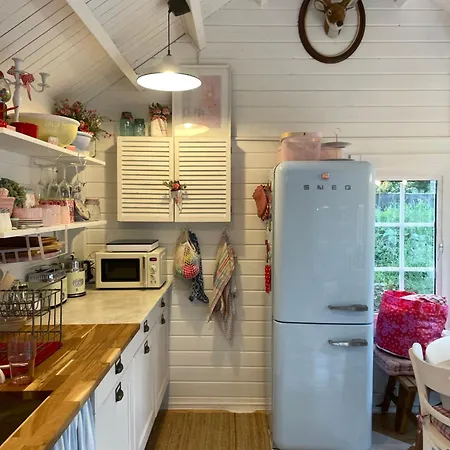 Charming Home&gardens In Augsburg